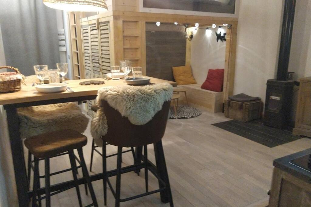 Chaleureux Petit Appartement De 4 Couchages Saint-Étienne-de-Tinée Kültér fotó