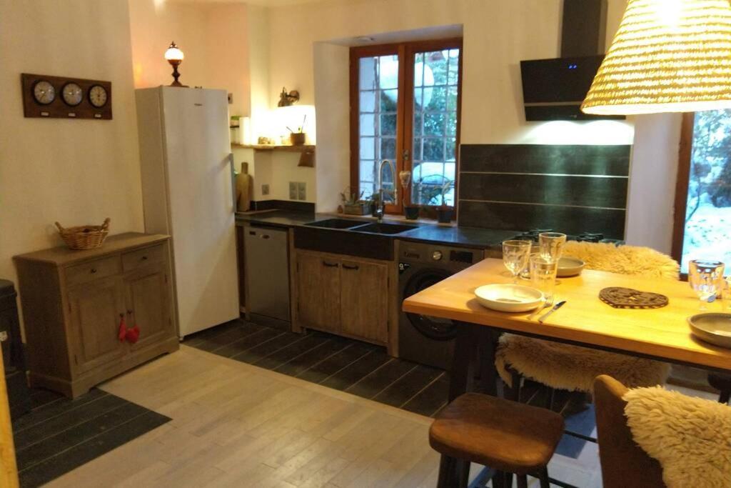 Chaleureux Petit Appartement De 4 Couchages Saint-Étienne-de-Tinée Kültér fotó
