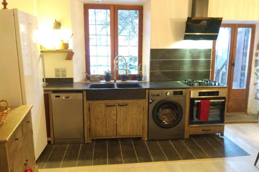 Chaleureux Petit Appartement De 4 Couchages Saint-Étienne-de-Tinée Kültér fotó